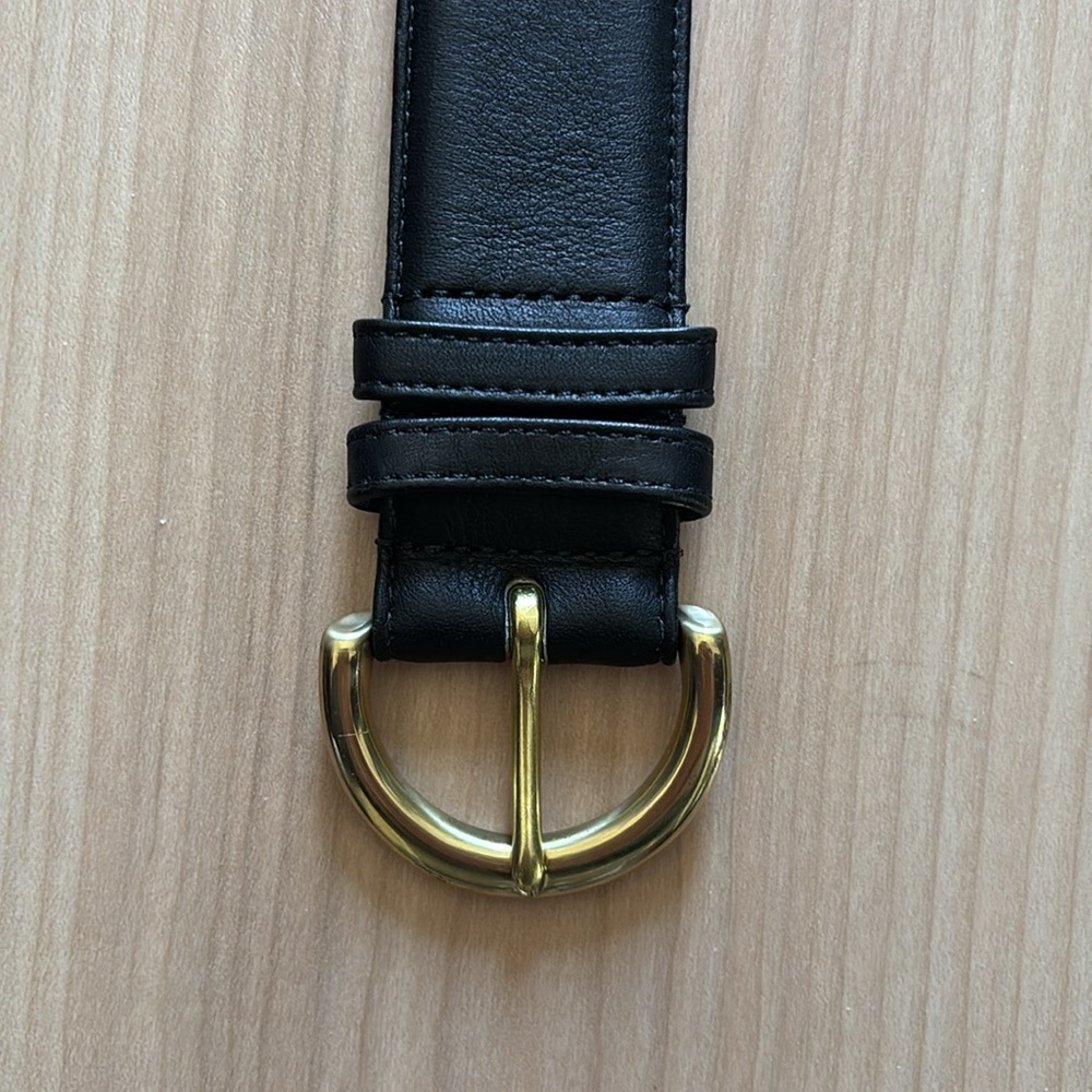 Coach Black Leather Belt Size Large. Brass Buckle. - Picture 2 of 6